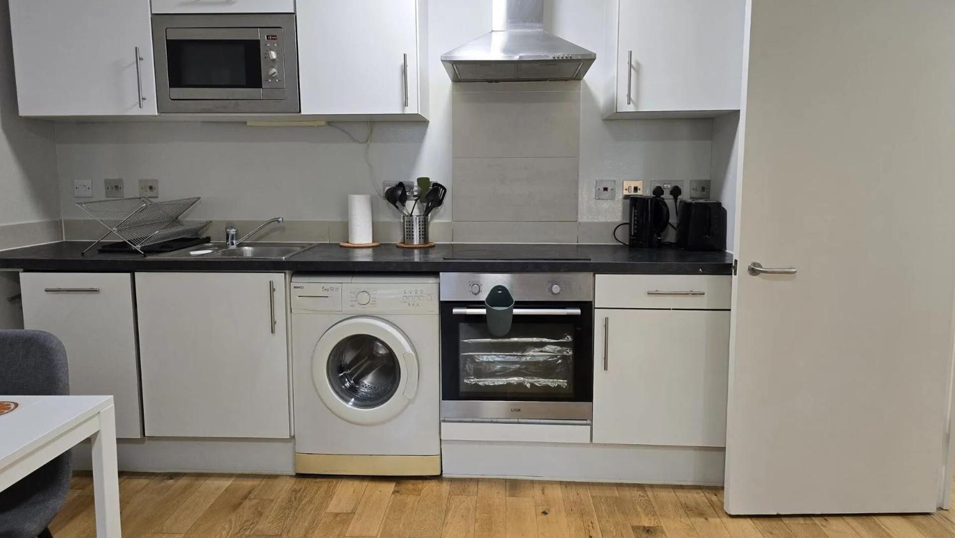 Westciti Chatsworth Road Apartments Croydon Extérieur photo