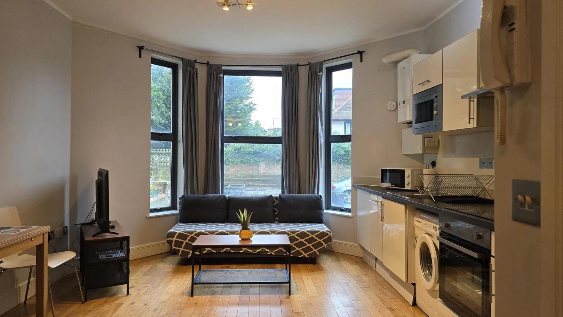 Westciti Chatsworth Road Apartments Croydon Extérieur photo